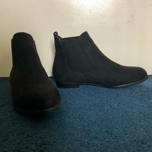 NWOT ASOS New Look Suedette Chelsea Ankle Boot